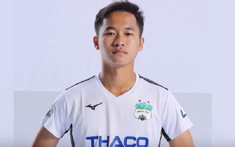 Minh Hiếu đã tạo được ấn tượng với cú hat-trick bàn thắng cho Cheon An